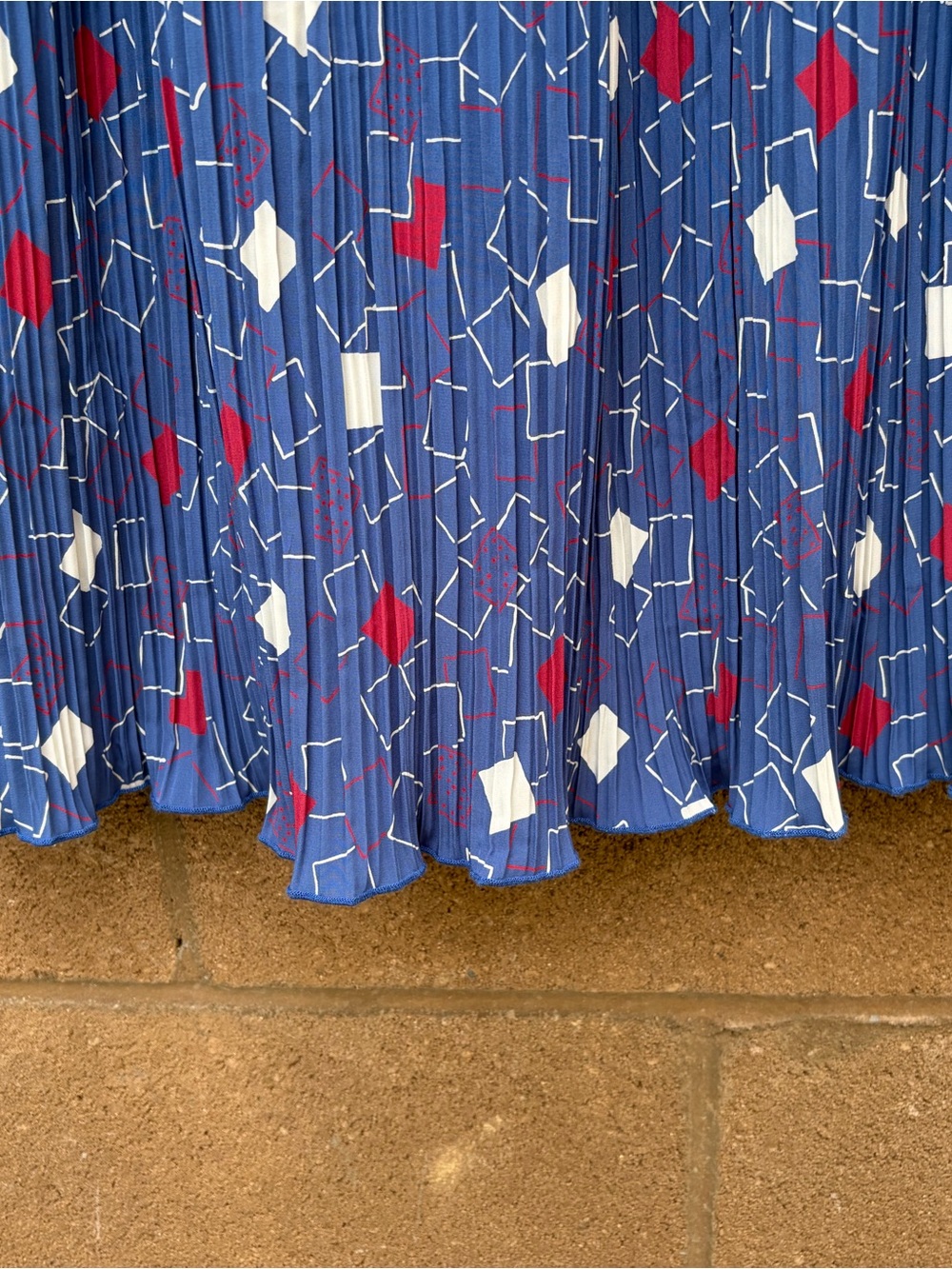 Country Sophisticates by Pendleton Blue Pleated Midi Skirt with Geometric Print - Picture 4 of 8